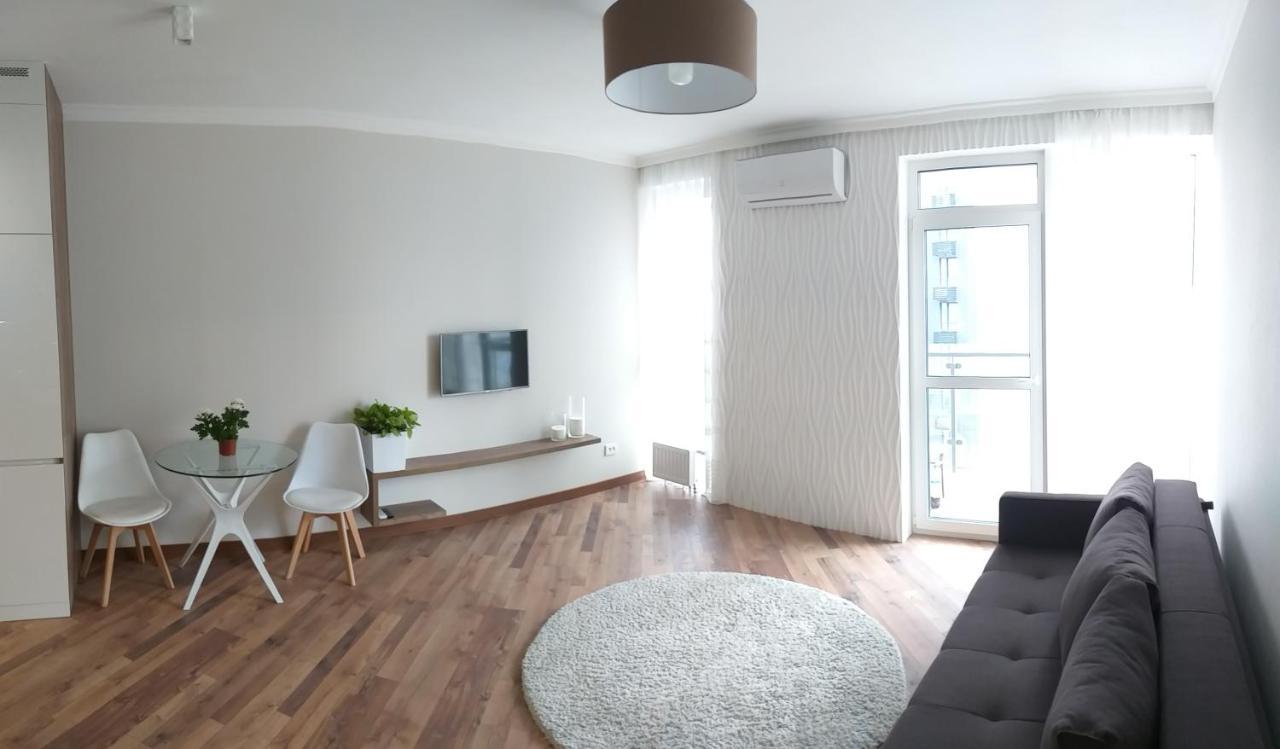 Apartmán Красивая Квартира С Шикарным Видом У Метро Kyjev Exteriér fotografie